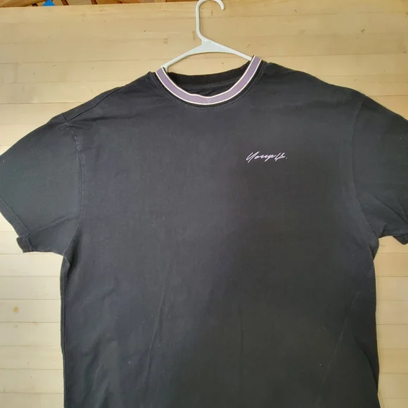 Youngla T-Shirt, Medium. - Picture 2 of 6